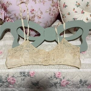 Vintage (silk?)Elegant Lace Bralette in Cream